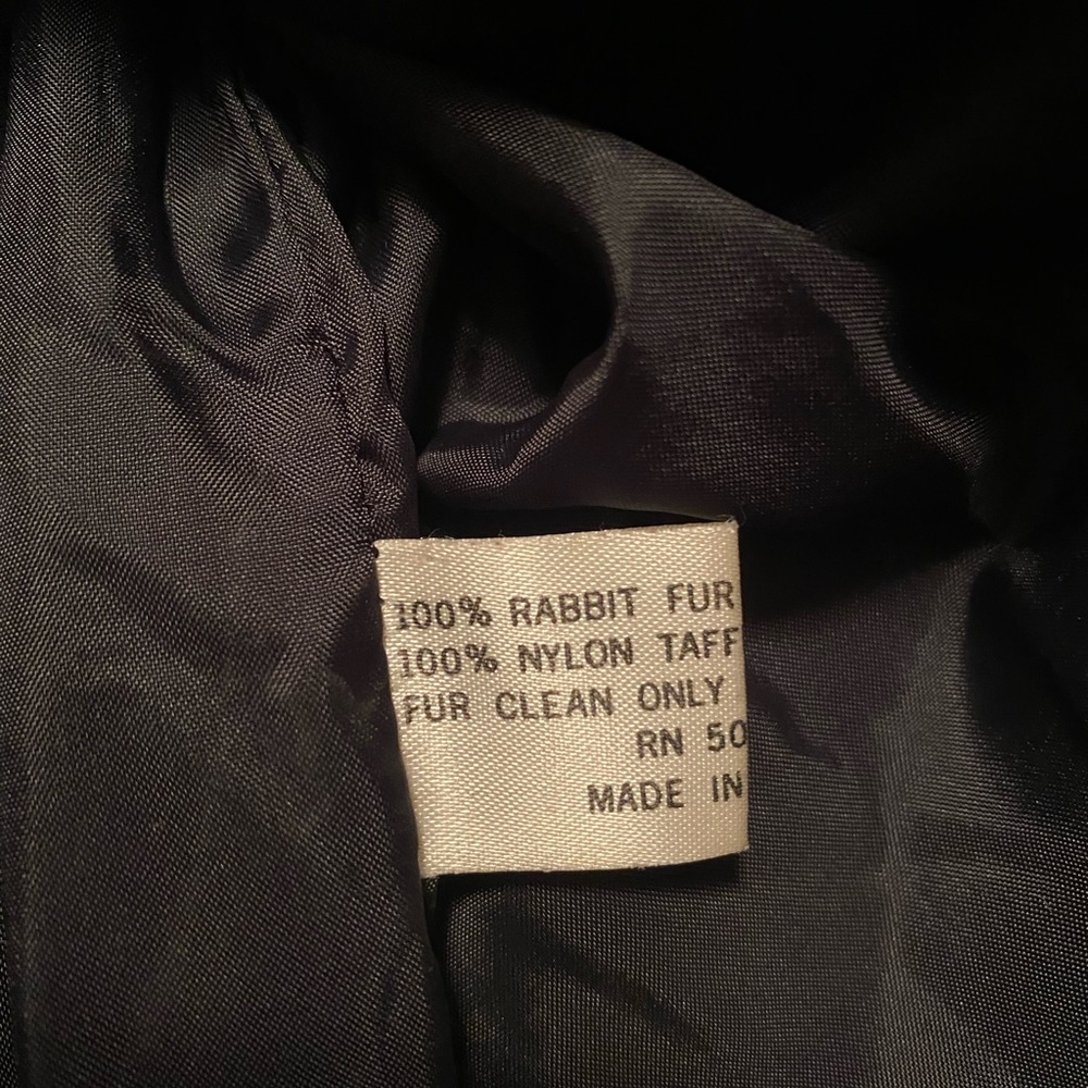 100% Rabbit fur coat. In great condition. - Picture 3 of 3